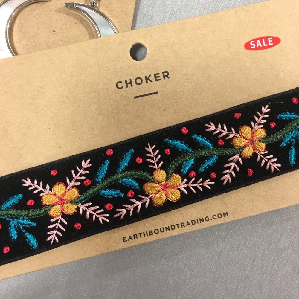 Earthbound Trading Floral embroidery chocker